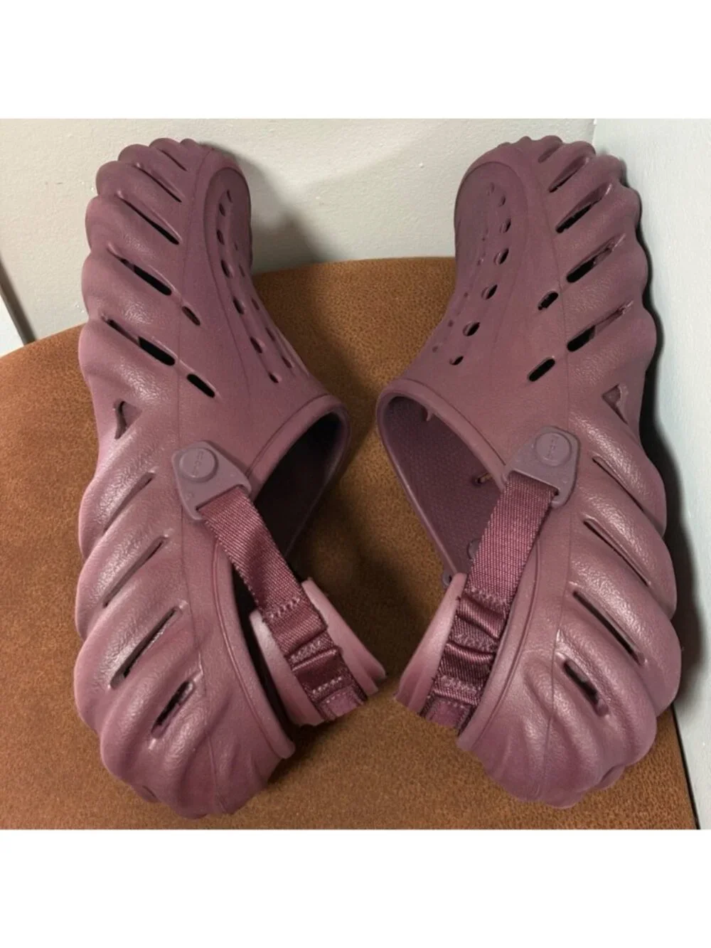 Crocs Echo Perforated Clog Sandals Plush Plum Color Mens size 11